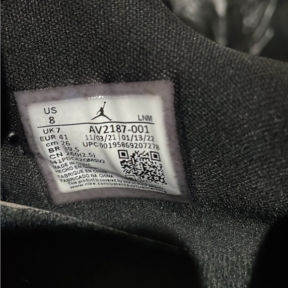 **sold** Air Jordan 11 Retro Low “72-10” - Picture 7 of 8